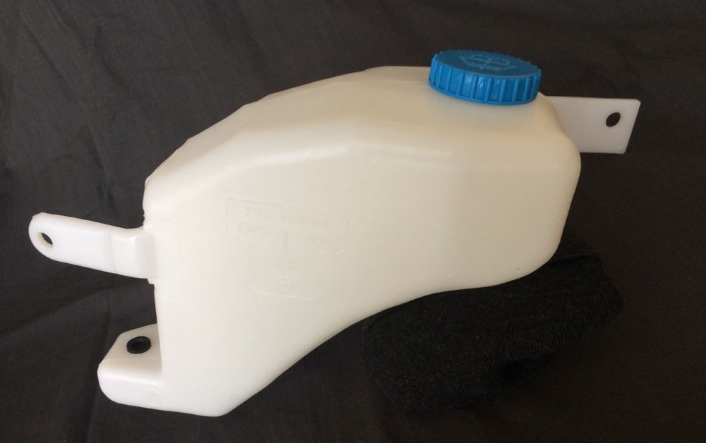 Бачок омывателя Функции бачка омывателя