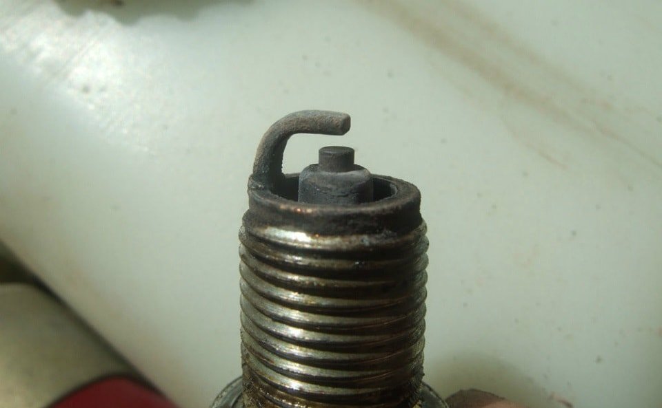 Налет на свече Характер загрязнений