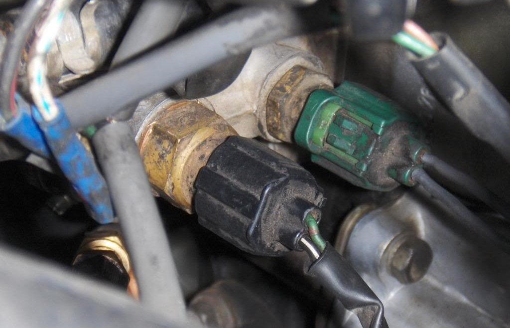 Расположение датчика на ДВС Место установки датчика