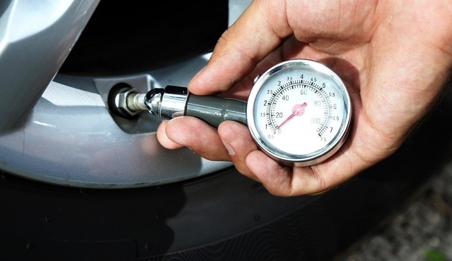 Проверка давления Давление в шинах