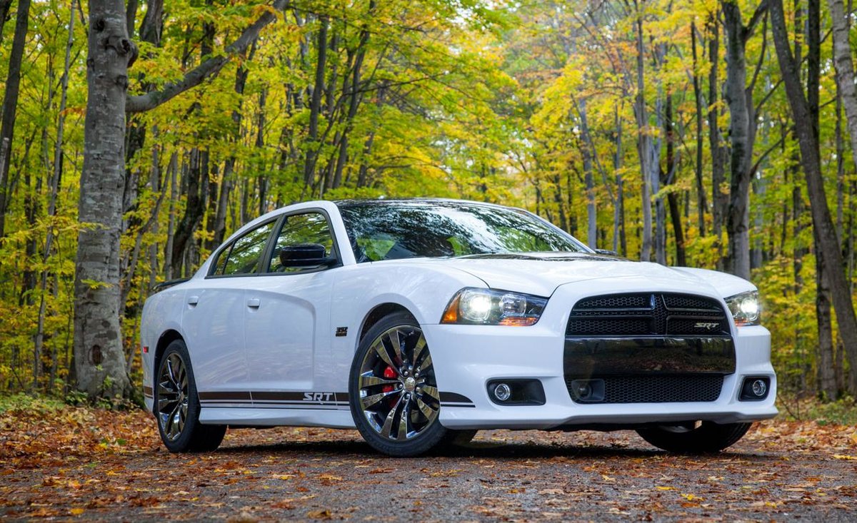 Додж Чарджер SRT-8 Форсаж-5