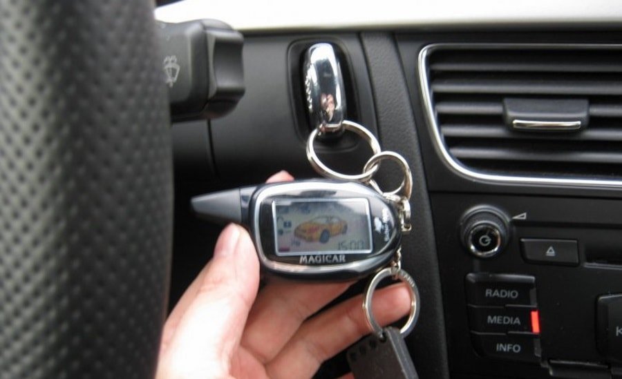 Ключ в замке зажигания Принцип работы