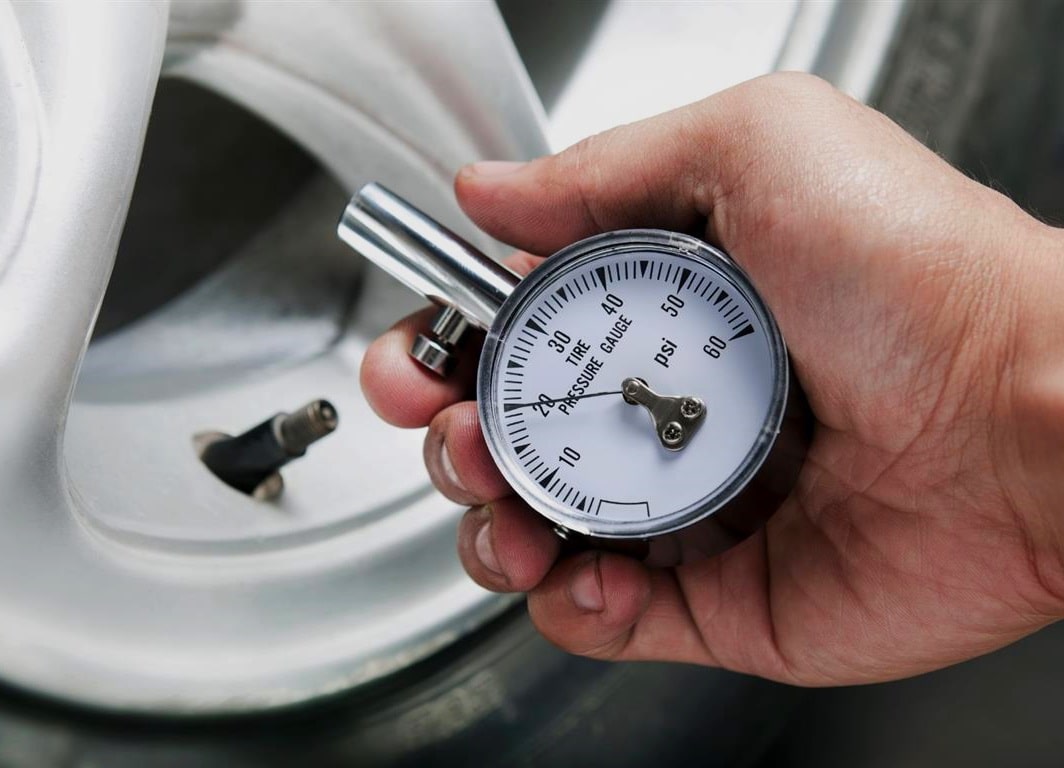 Замер давления Как правильно измерять давление в шинах?