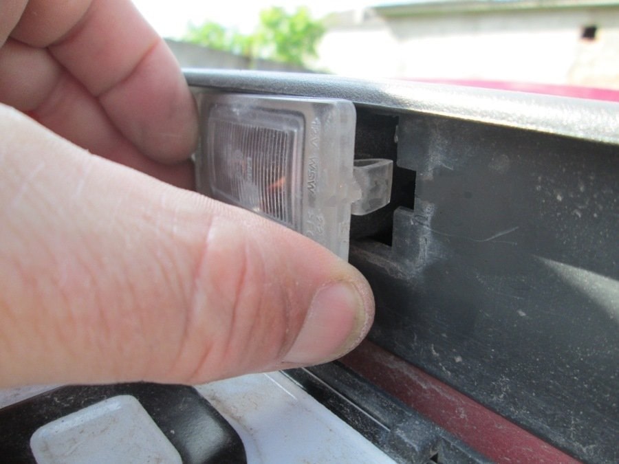 Снятие плафона Замена лампы Лада Калина