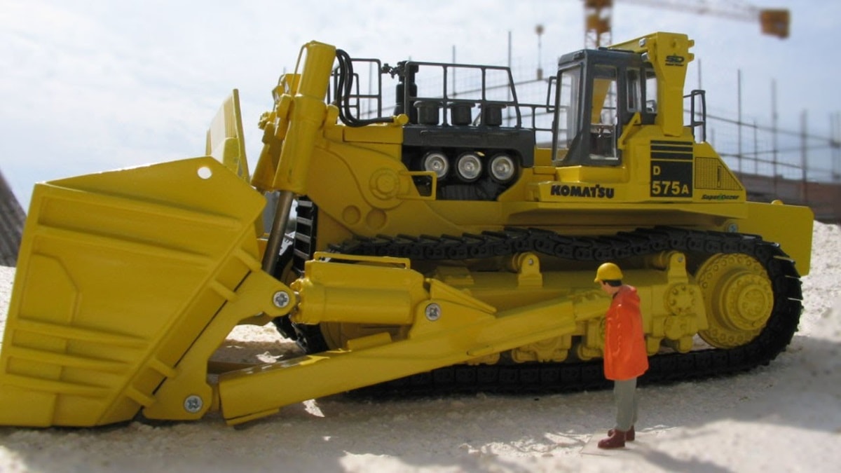 Komatsu D575A-3 Бульдозер