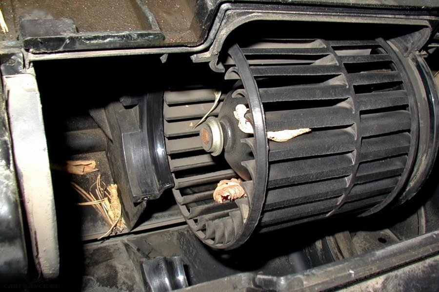 Доступ к вентилятору отопителя Причины неисправностей