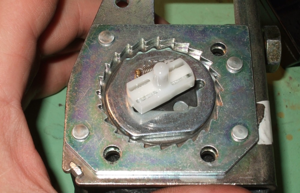 Механизм ремня безопасности Причины неисправностей