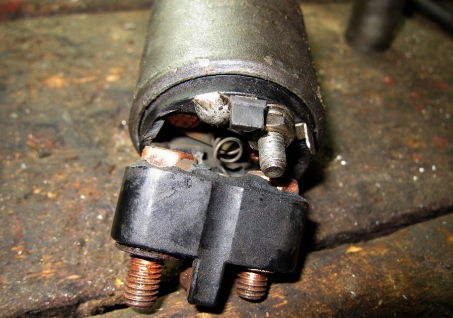 Несправность реле Несправность втягивающего реле