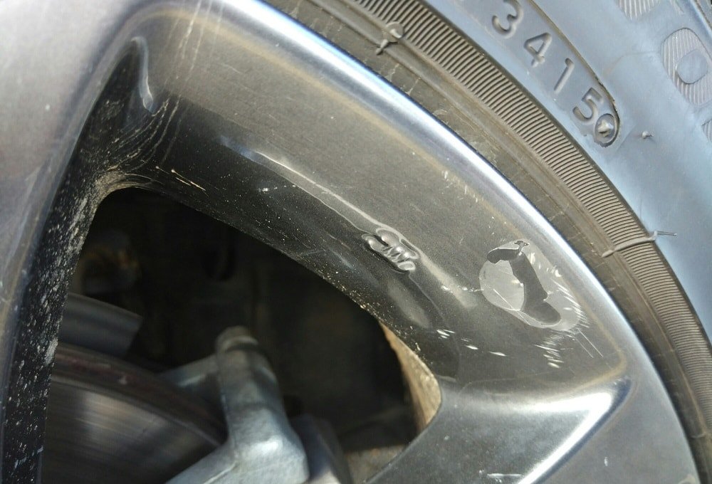 Отслоилась краска Дефекты краски диска