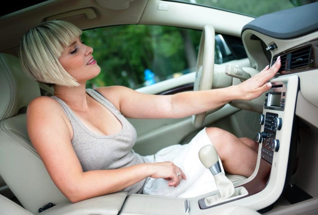 Работающий кондиционер Система кондиционирования