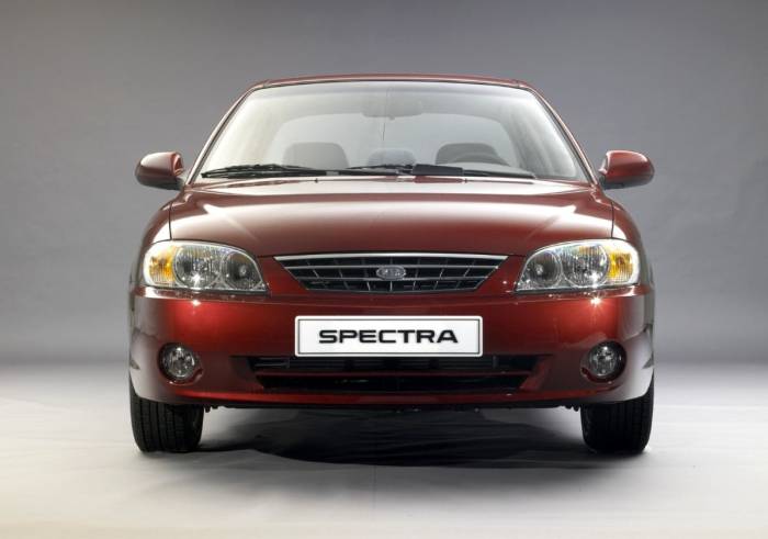 Киа Спектра первого поколения Первое поколение Киа Спектра