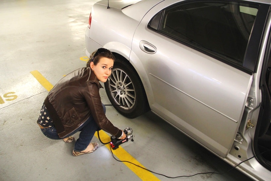 Подкачка колеса Использование компрессора