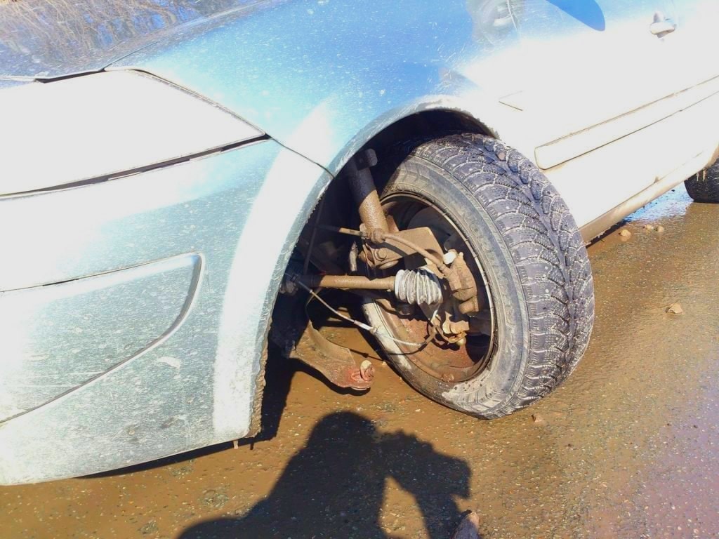 Разрушение шаровой опоры Последствие разрушения шаровой опоры