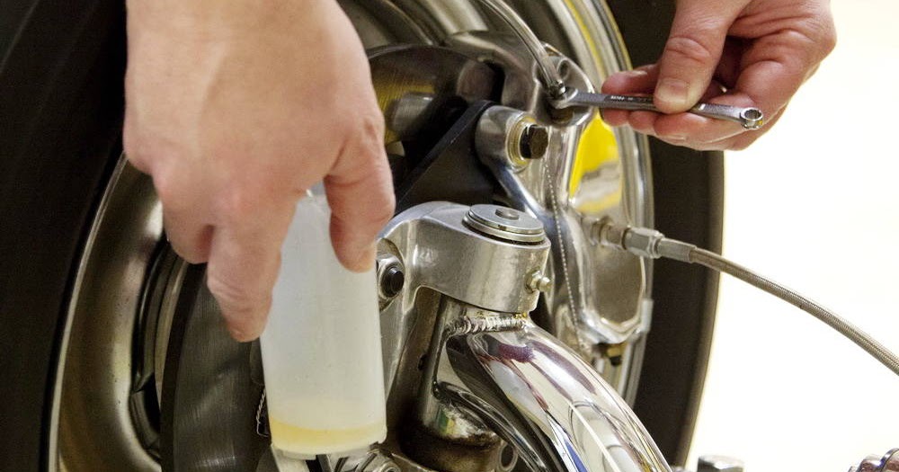 Прокачка тормозной жидкости Технология прокачки тормозов