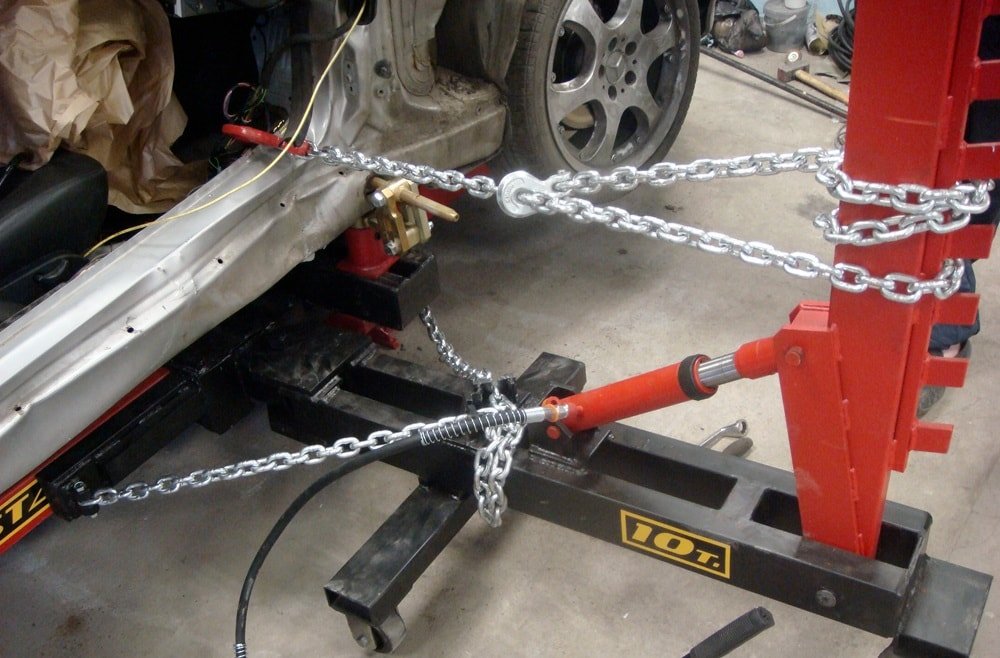 Стапель в работе Установка стойки и тянущих устройств