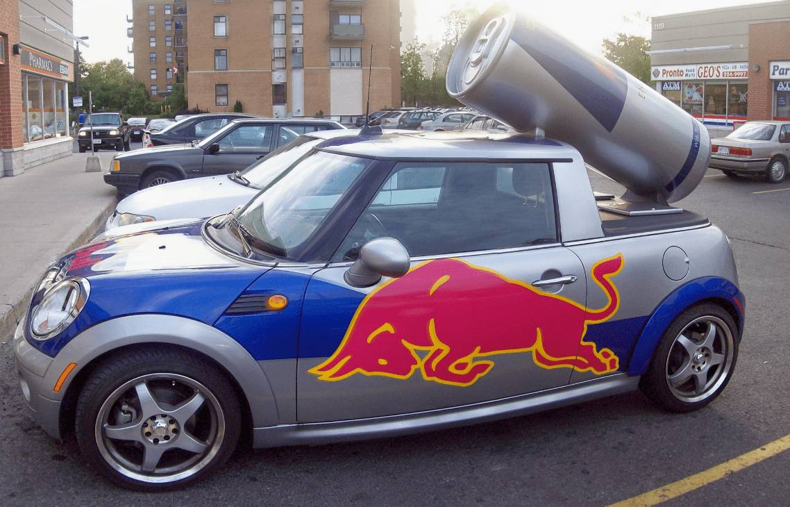 Вид размещенной рекламы на автомобиле Дополнительный бонусы за рекламу на авто