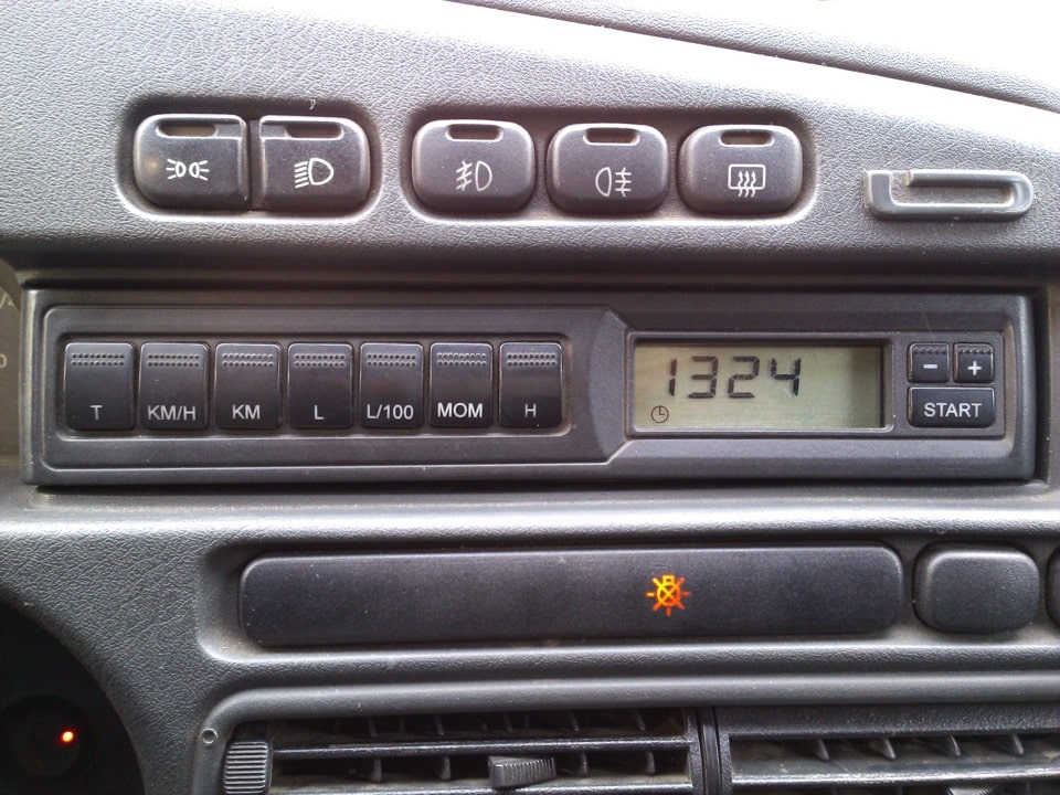 Бортовой компьютер ВАЗ-2114 Штатный бортовой компьютер