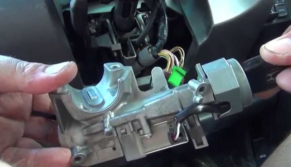 Демонтаж замка Замена замка рулевой колонки