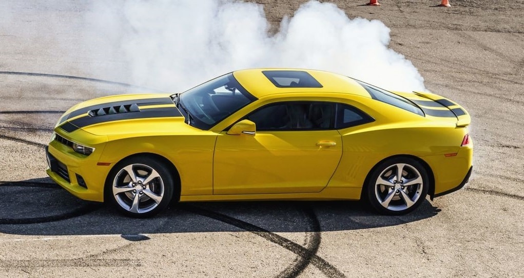 Дрифт автомобиля Заднеприводной автомобиль