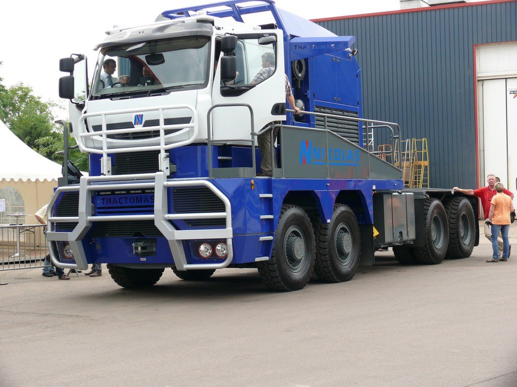Nicolas Tractomas TR Cедельный тягач