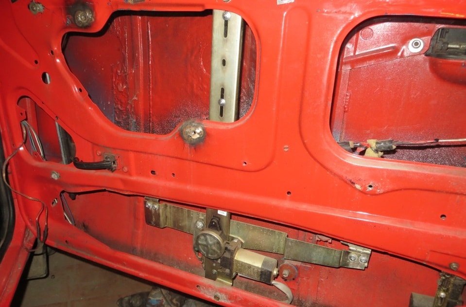 Установленный подъемник Сборка электрической конструкции