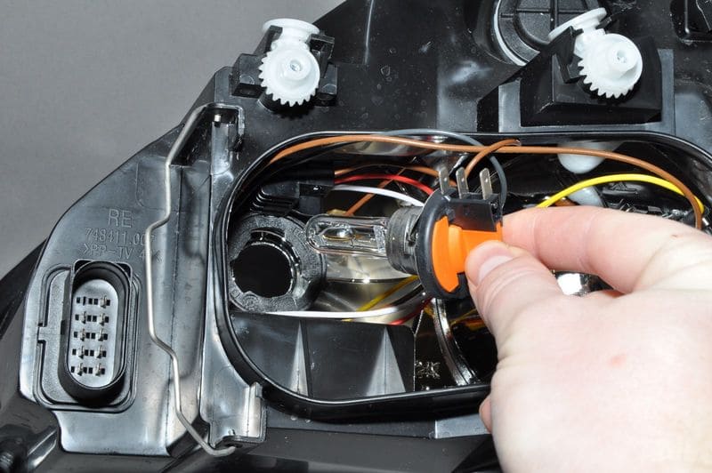 Галогеновая автолампа Принцип работы галогеновых автоламп