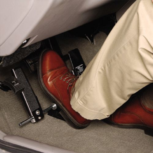 Педаль тормоза Устройство и место расположение