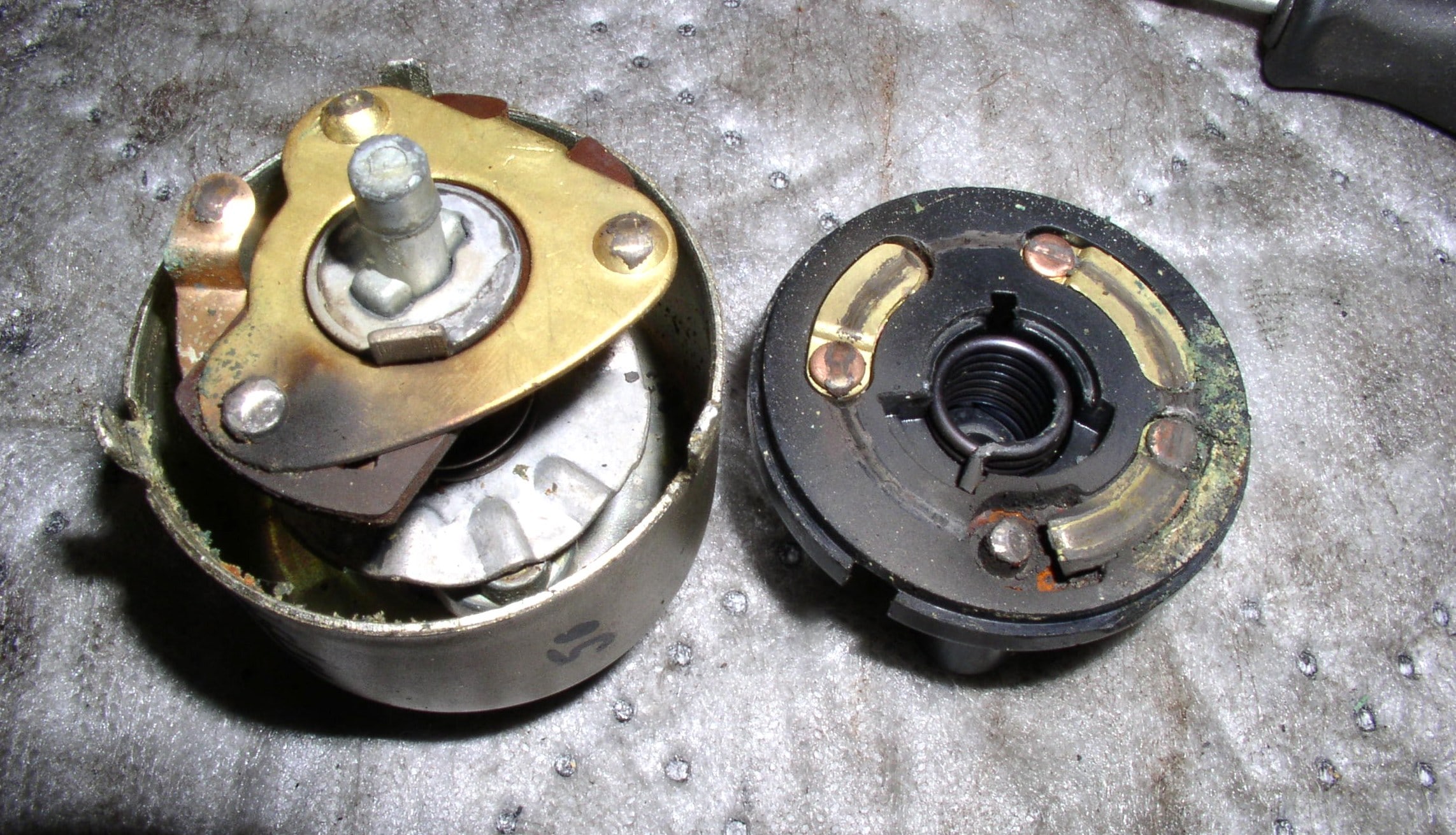 Подгорание контактов замка Электрические неисправности контактной группы