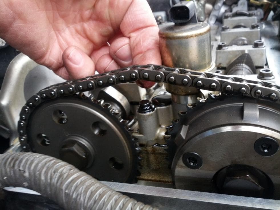 Регулируем натяжение цепи ГРМ Регулировка натяжения цепи ГРМ