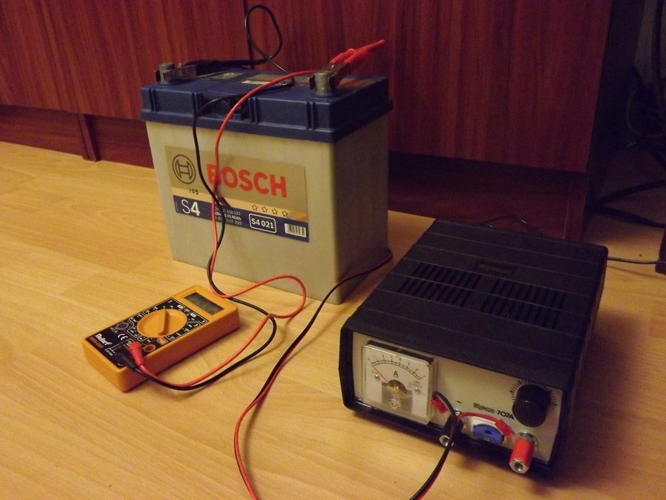 Аккумулятор на зарядке Как проверить плотность аккумулятора?